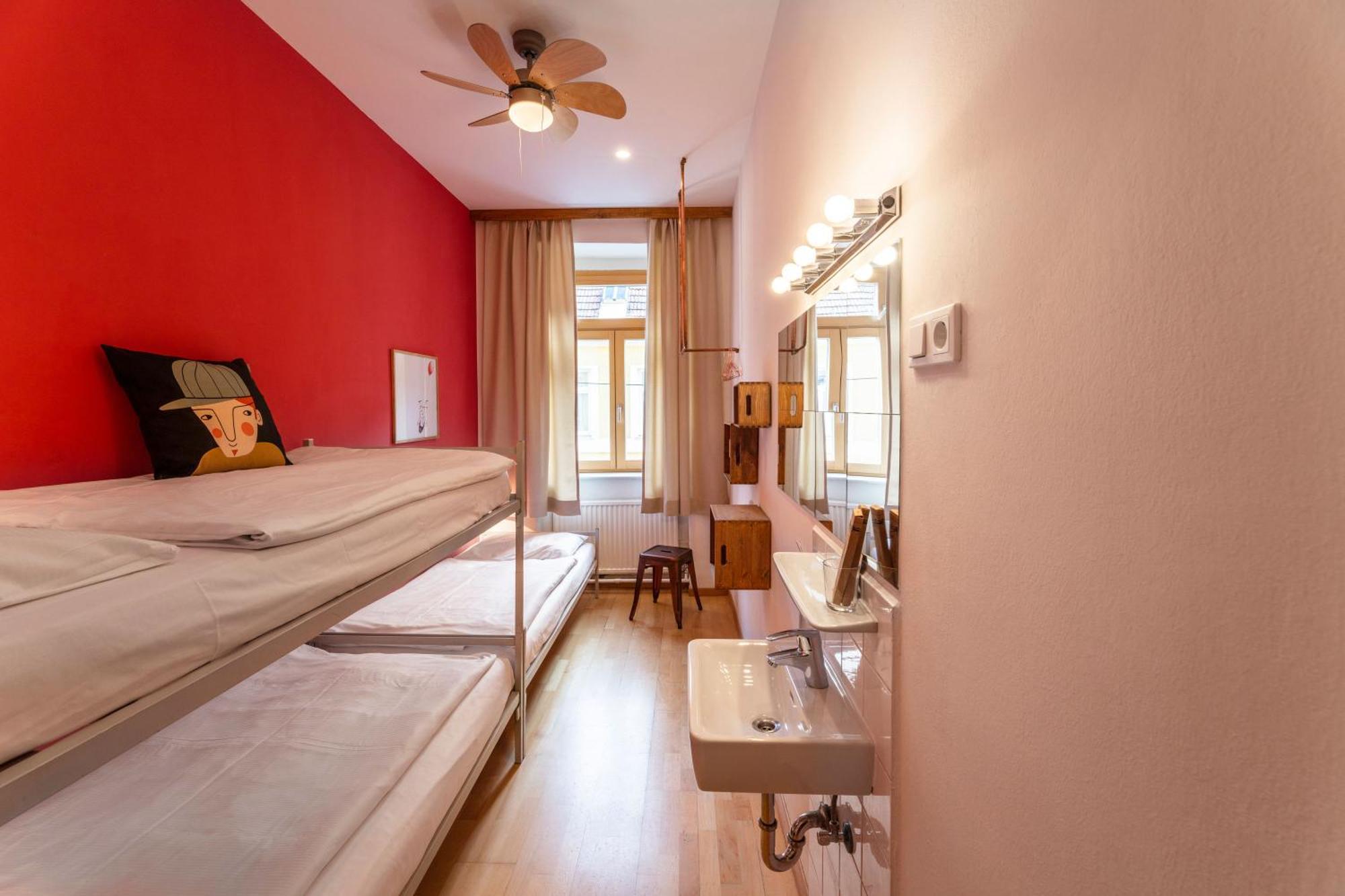 Ruthensteiner Hostel *